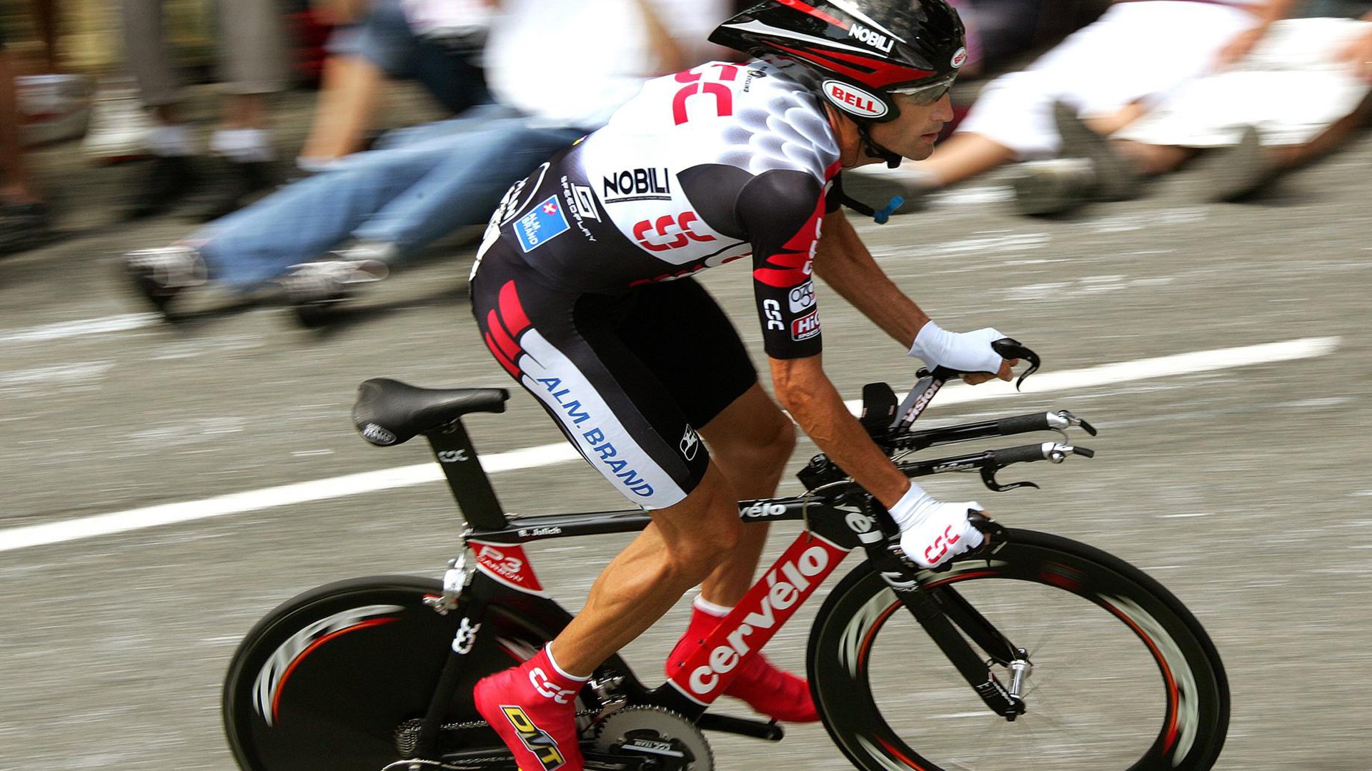 开云官方网页登录-弗朗索瓦·霍尔茨豪伊泽：出色的跑位与无懈可击的防守反应，助力南非队取胜